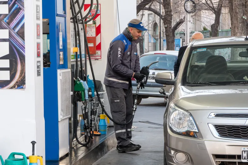 Mendoza: bajaron los precios del&nbsp;combustible
