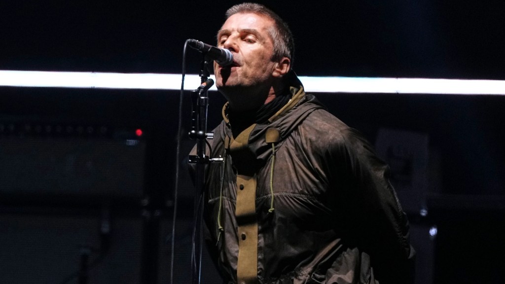 Liam Gallagher cuenta cómo la gira de Oasis “le salvó la vida” tras dejar las&nbsp;adicciones