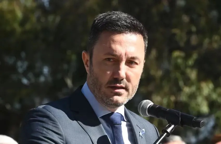 Luis Petri destacó la aplicación de su ley para bloquear celulares en las cárceles: “El que las hace las paga”