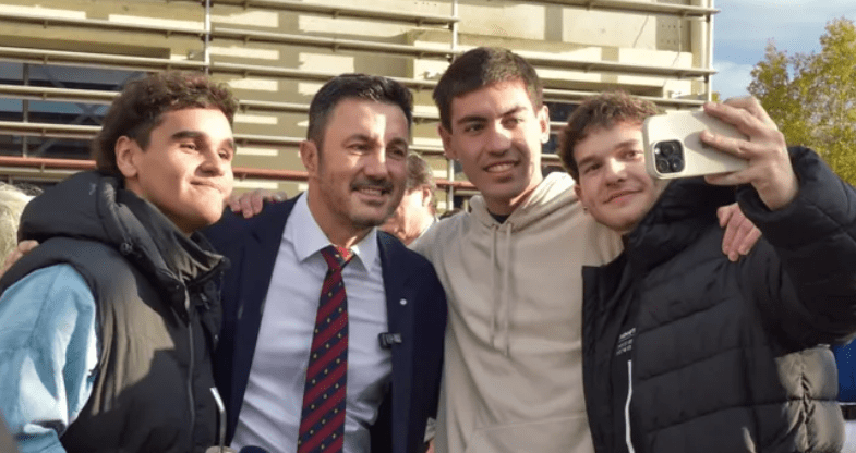 Luis Petri durante su paso por Guaymallén: “Todo el tiempo buscamos potenciar la escucha, esa es la mejor manera de saber qué necesitan los&nbsp;vecinos”