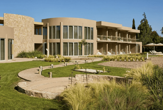 Howard Johnson abrió su primer hotel boutique en uno de los destinos más exclusivos de&nbsp;Mendoza