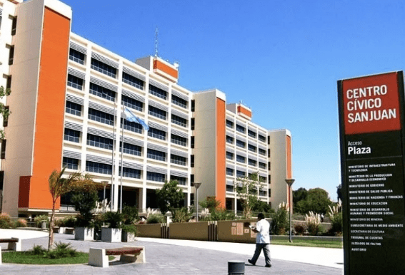 San Juan acordó una suba salarial del 8% y recategorizaciones para&nbsp;estatales